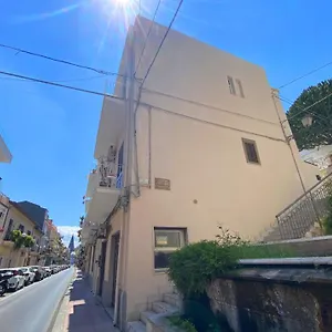 Casa Martina Appartamento Giardini Naxos